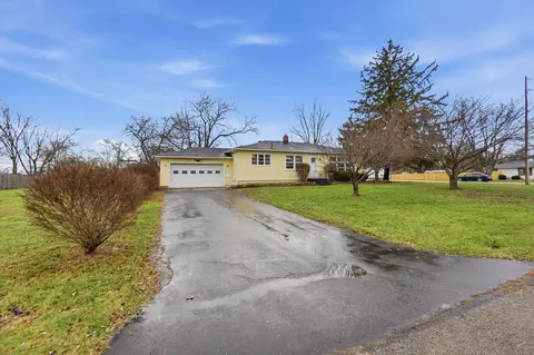 419 Candace Dr, Springfield, OH 45504