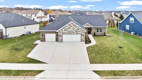 1050 Rosenthal Dr, Troy, OH 45373