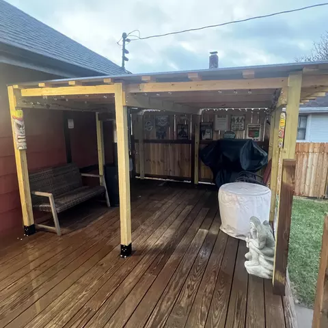 Exterior - 1621 Morgan St, Springfield, OH 45503 photo 4 of 6