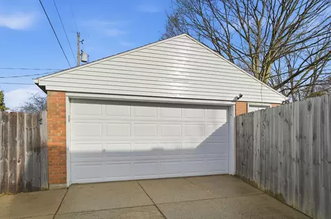 Exterior - 1910 Delmar Dr, Springfield, OH 45503 photo 14 of 15