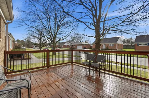 Exterior - 1910 Delmar Dr, Springfield, OH 45503 photo 5 of 15