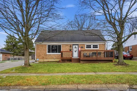Exterior - 1910 Delmar Dr, Springfield, OH 45503 photo 2 of 15