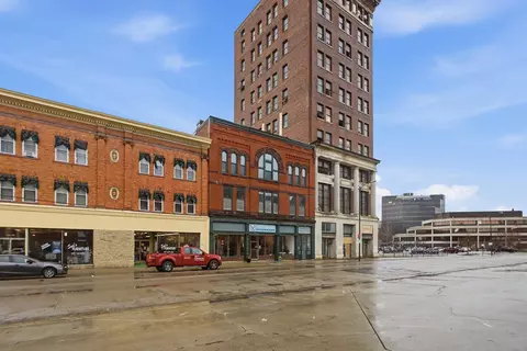 38 W High St #3B, Springfield, OH 45502