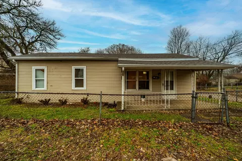 116 N Leach St, Xenia, OH 45385