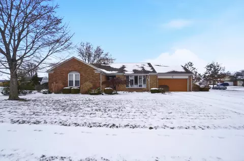 819 Canyon Dr, Lima, OH 45804