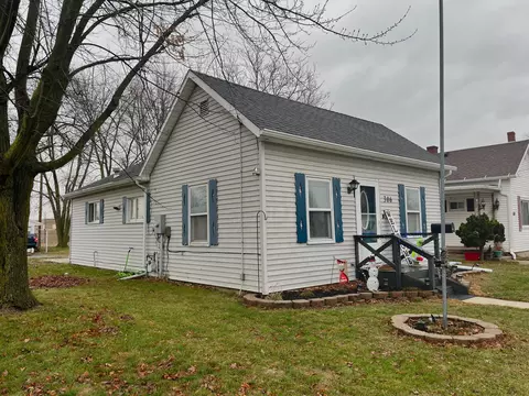 306 W Plum St, Wapakoneta, OH 45895