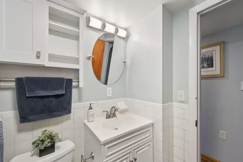 Bath - 226 Larchmont Ave, Springfield, OH 45503 photo 2 of 2