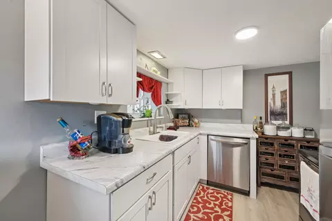Kitchen - 226 Larchmont Ave, Springfield, OH 45503 photo 3 of 3