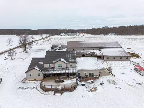 16021 E State Line Rd, Willshire, OH 45898