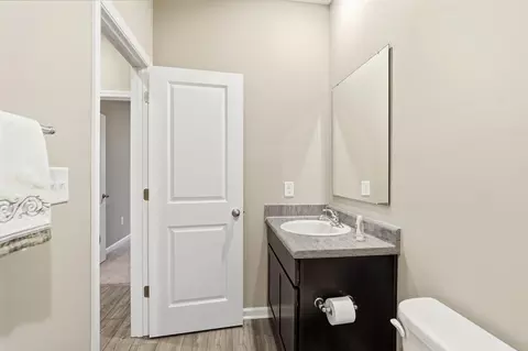 Entry Way - 4016 Chakeres Ave, Springfield, OH 45505 photo 8 of 9