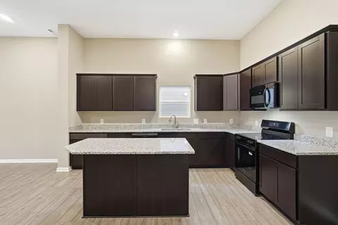 Kitchen - 4016 Chakeres Ave, Springfield, OH 45505 photo 1 of 5
