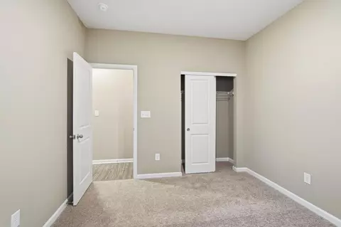 Bedroom - 4016 Chakeres Ave, Springfield, OH 45505 photo 6 of 6