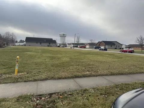 1901 Shawnee Dr, Sidney, OH 45365