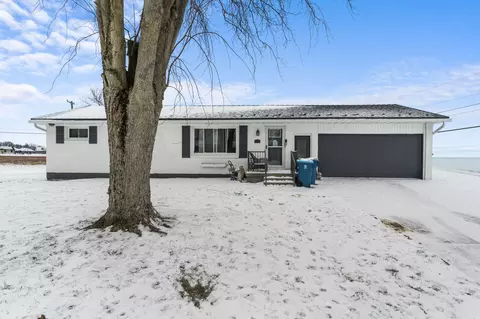 511 James St, Jackson Center, OH 45334