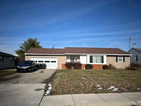 802 Crescent Dr, Urbana, OH 43078