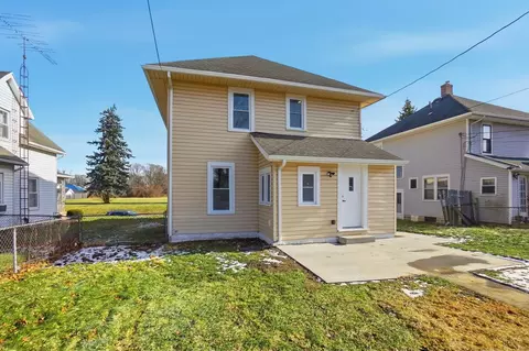 Exterior - 273 S Clairmont Ave, Springfield, OH 45505 photo 6 of 9