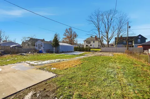Exterior - 273 S Clairmont Ave, Springfield, OH 45505 photo 9 of 9