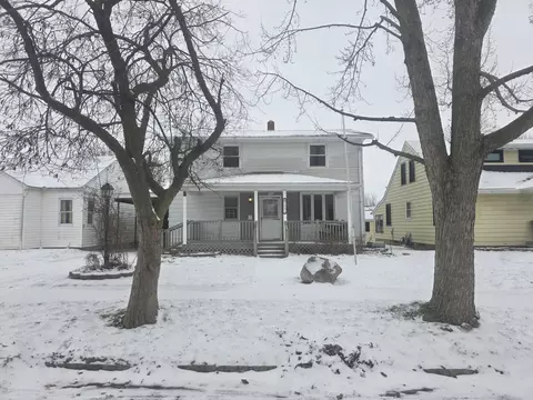 309 W Silver St, Wapakoneta, OH 45895