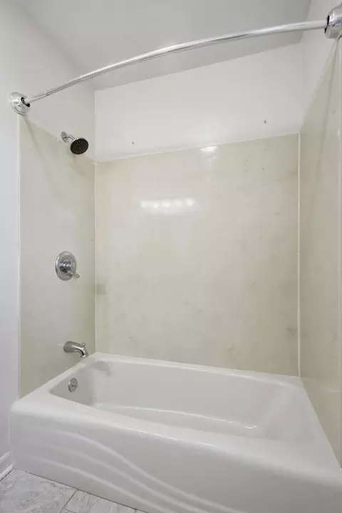 Bath - 2746 Northbourne Dr, Springfield, OH 45506 photo 5 of 5