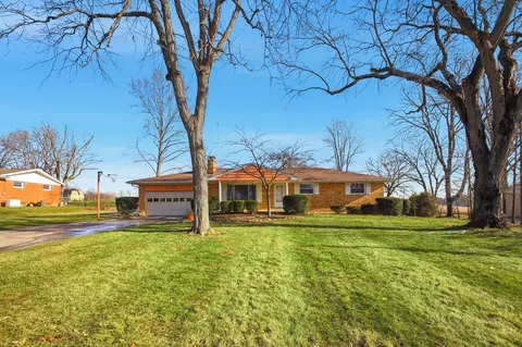 Exterior - 2746 Northbourne Dr, Springfield, OH 45506 photo 2 of 13