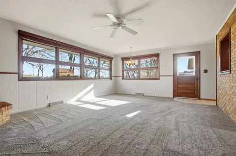 Living - 2746 Northbourne Dr, Springfield, OH 45506 photo 9 of 9