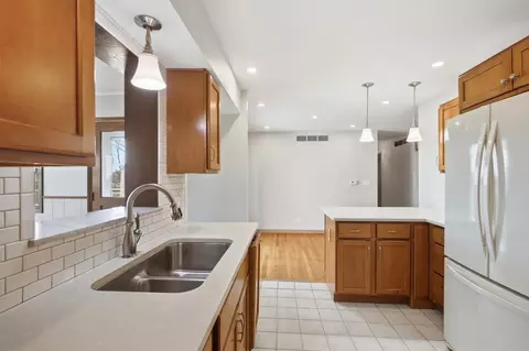 Kitchen - 2746 Northbourne Dr, Springfield, OH 45506 photo 3 of 7