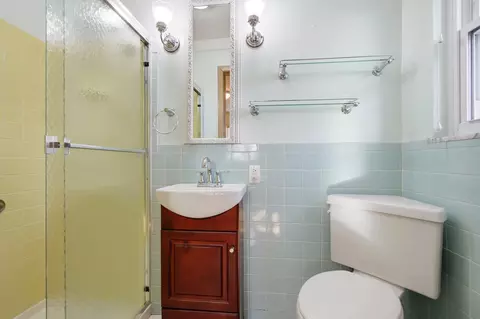 Bath - 2746 Northbourne Dr, Springfield, OH 45506 photo 1 of 5