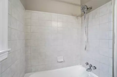 Bath - 1213 Driscoll Ave, Springfield, OH 45506 photo 3 of 3