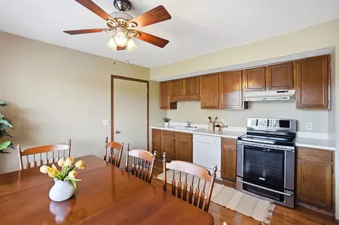 Kitchen - 2951 Archer Ln #*, Springfield, OH 45503 photo 1 of 4