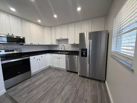 Kitchen - 2948 Hyannis Dr, Springfield, OH 45503 photo 1 of 2