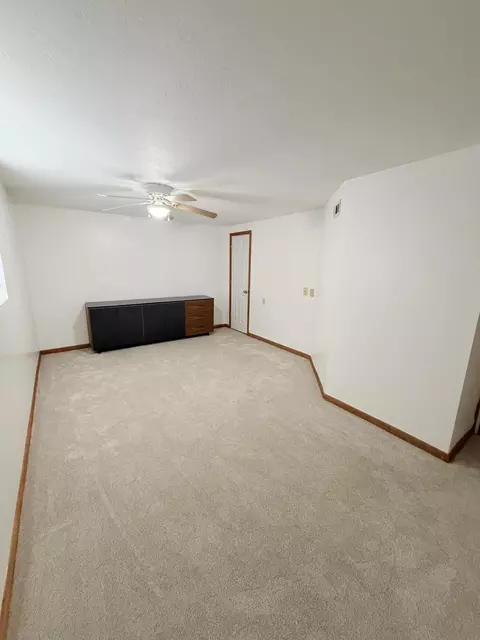 Bedroom - 2948 Hyannis Dr, Springfield, OH 45503 photo 5 of 5