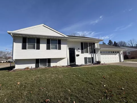 Exterior - 2948 Hyannis Dr, Springfield, OH 45503 photo 4 of 7