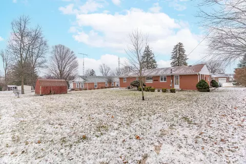 Exterior - 308 E Lyndhurst St, Sidney, OH 45365 photo 7 of 9