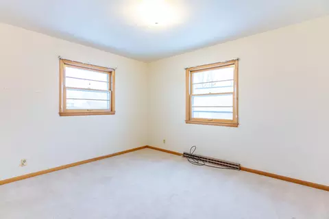 Bedroom - 308 E Lyndhurst St, Sidney, OH 45365 photo 3 of 4
