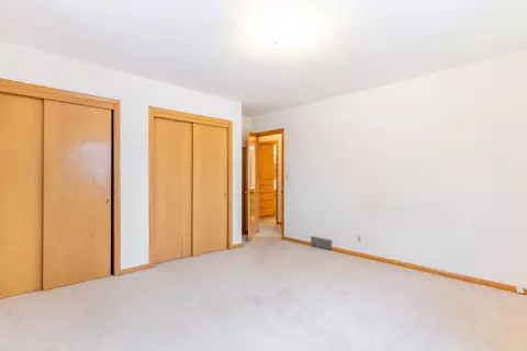 Bedroom - 308 E Lyndhurst St, Sidney, OH 45365 photo 2 of 4