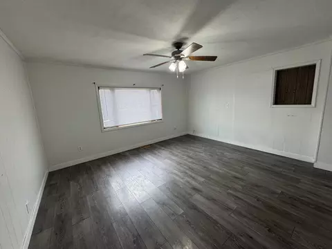 Living - 545 W Wayne St, Celina, OH 45822 photo 4 of 5