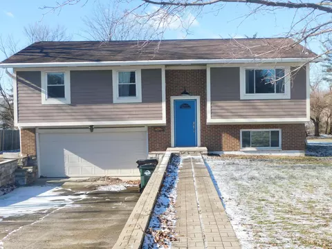 9175 Bunnell Hill Rd, Centerville, OH 45458