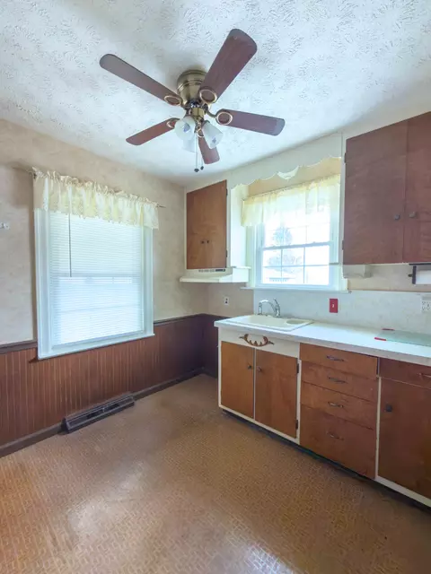 Kitchen - 820 W 1st St, Springfield, OH 45504 photo 2 of 2