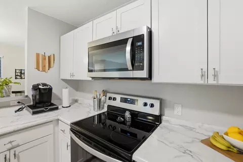 Kitchen - 3969 Covington Dr, Springfield, OH 45503 photo 3 of 4