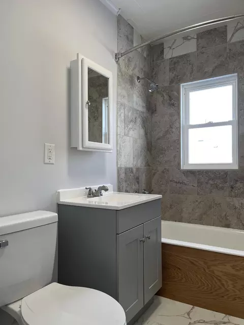Bath - 2124 Woodside Ave, Springfield, OH 45503 photo 2 of 2