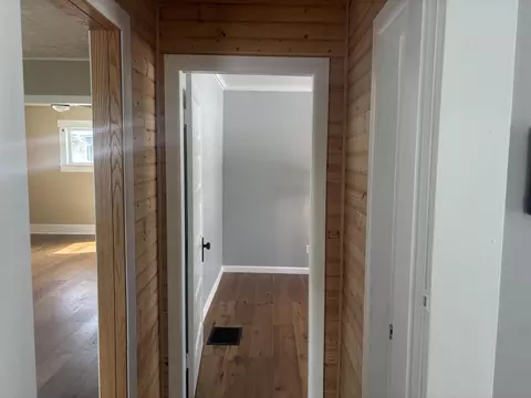 Entry Way - 2124 Woodside Ave, Springfield, OH 45503 photo 5 of 5