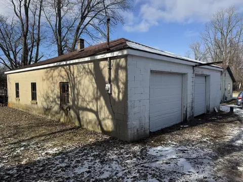 Exterior - 533 Highview Ave, Springfield, OH 45505 photo 6 of 7