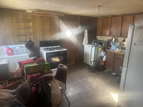 Kitchen - 533 Highview Ave, Springfield, OH 45505 photo 2 of 2