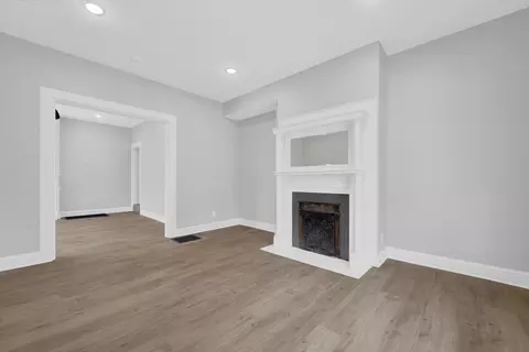 Living - 311 N Shaffer St, Springfield, OH 45504 photo 4 of 5