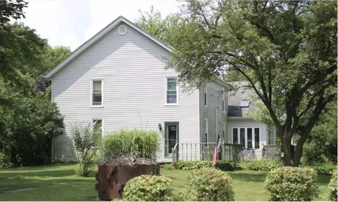 943 Old Mill Rd, Springfield, OH 45506