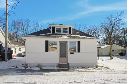 606 Highland Ave, Wapakoneta, OH 45895