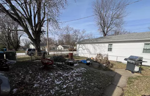 Exterior - 800 Dingman St, Sidney, OH 45365 photo 3 of 6