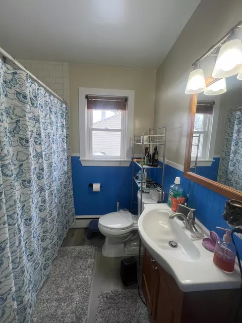 Bath - 800 Dingman St, Sidney, OH 45365 photo 2 of 3