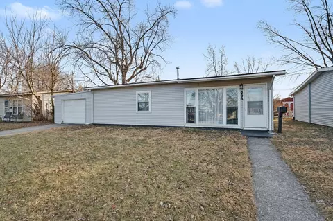 208 Rawson Dr, New Carlisle, OH 45344