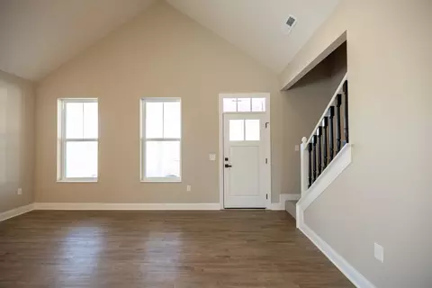 1505 Kingsgate Rd, Springfield, OH 45502 photo 2